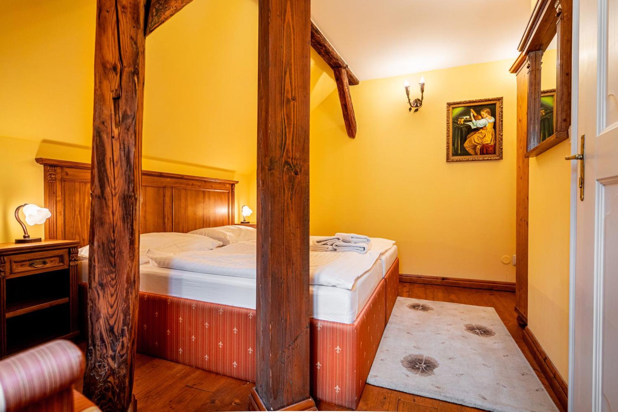 Penzion Cosmopolitan Ii. Banska Stiavnica Room photo
