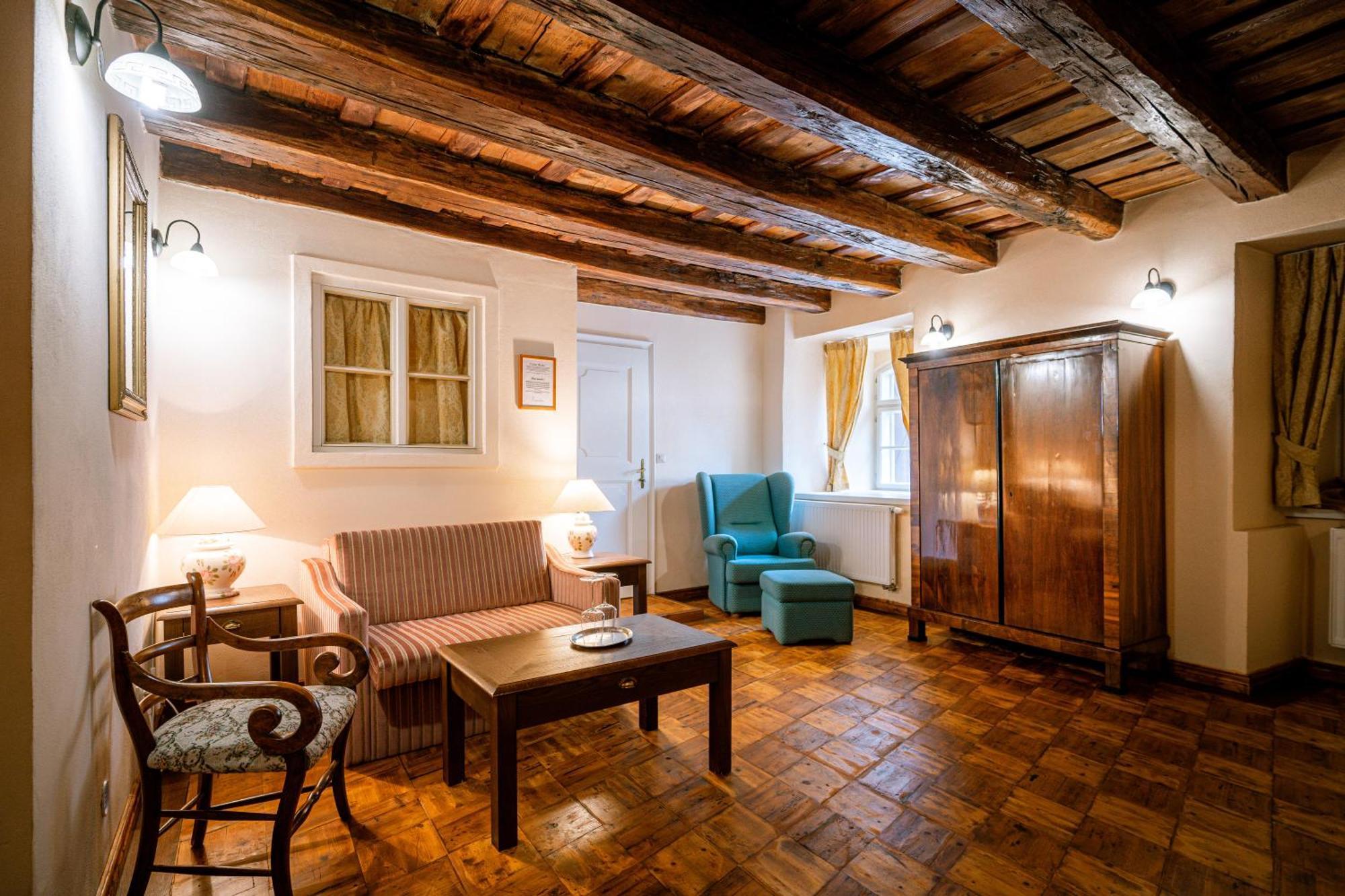 Penzion Cosmopolitan Ii. Banska Stiavnica Room photo